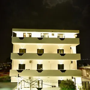 Ax Mirage Bed & Breakfast Vlorë